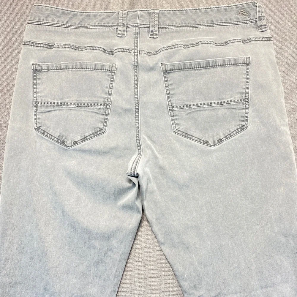 Tommy Bahama Mens Gray Straight Leg Jeans 35x30 Casual Five Pocket Pants